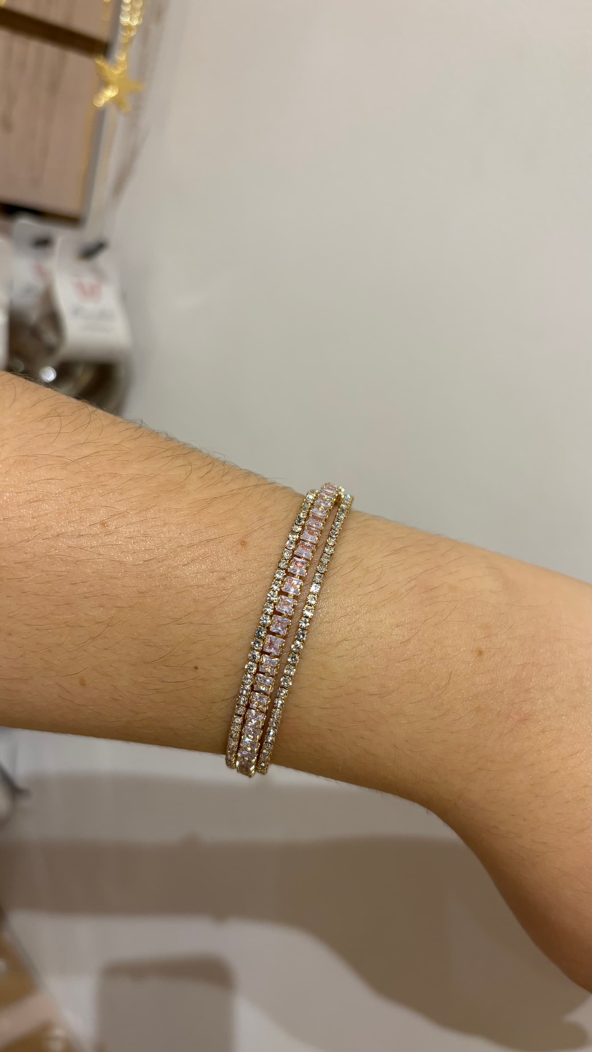 bracelete delicado, cravejado